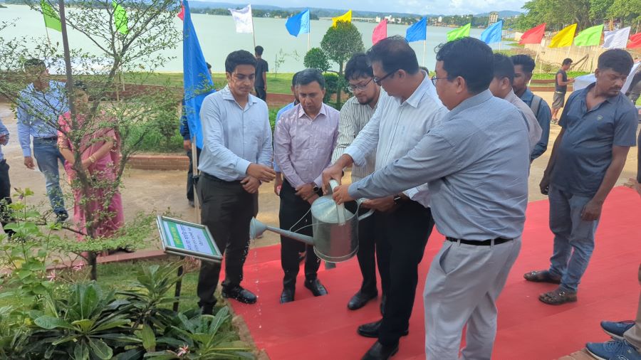 রাঙ্গামাটির লেক ভিউ গার্ডেনে বৃক্ষরোপণ কর্মসূচি